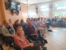 Występ młodzieżowej grupy teatralnej w Bytomskim Centrum Wsparcia, 18.04.2026